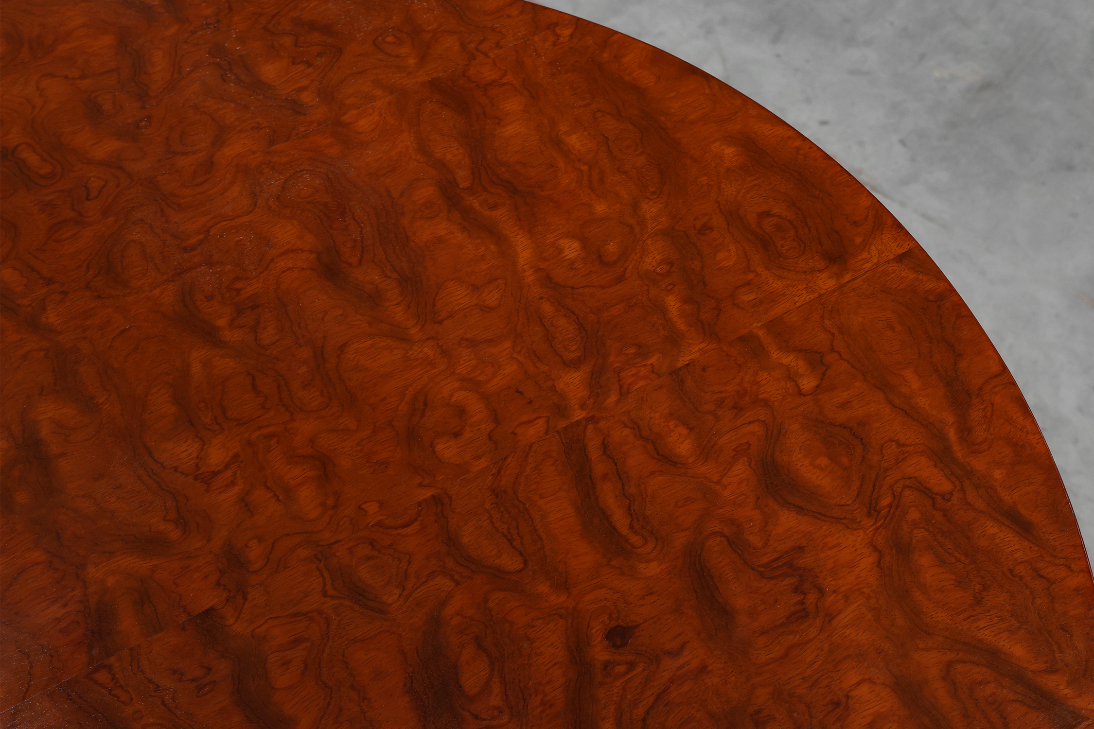 Round Art Deco coffee table in burl veneer, France ca. 1920thumbnail